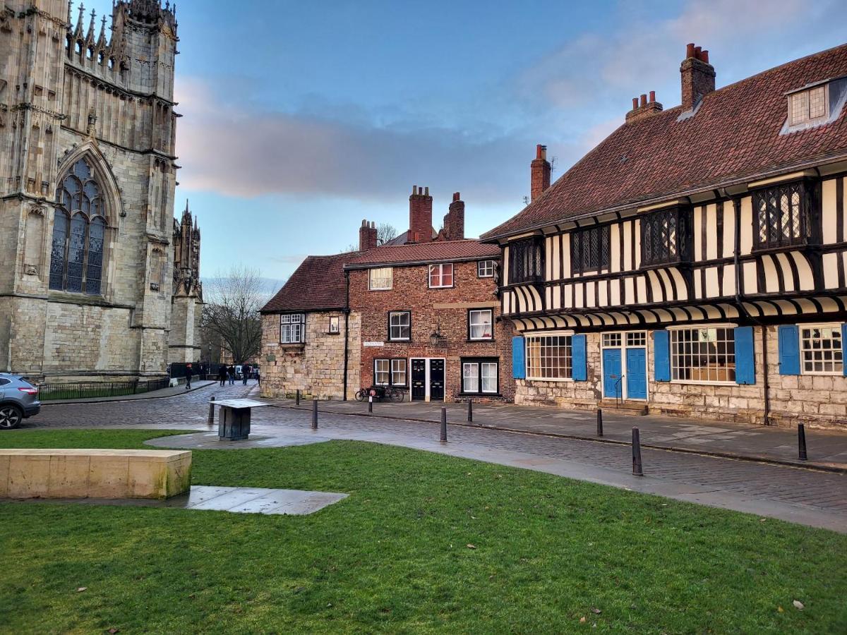 York Minster View Villa Exterior photo