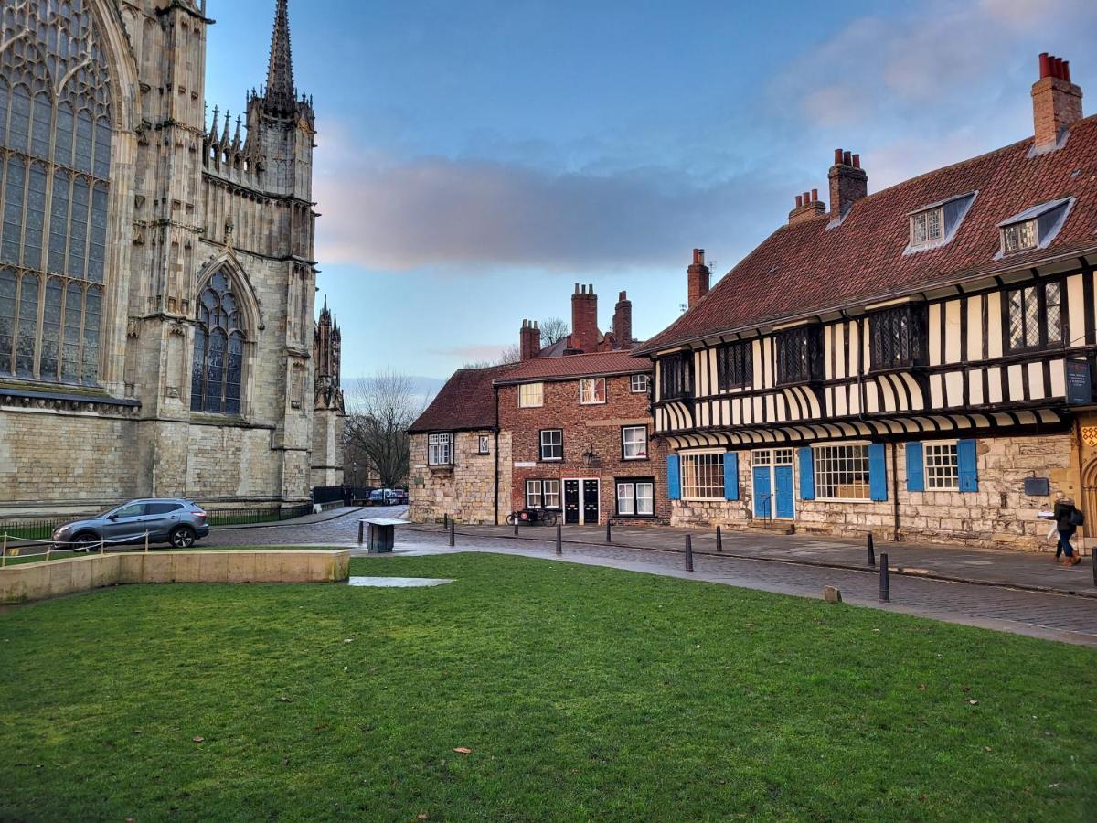 York Minster View Villa Exterior photo